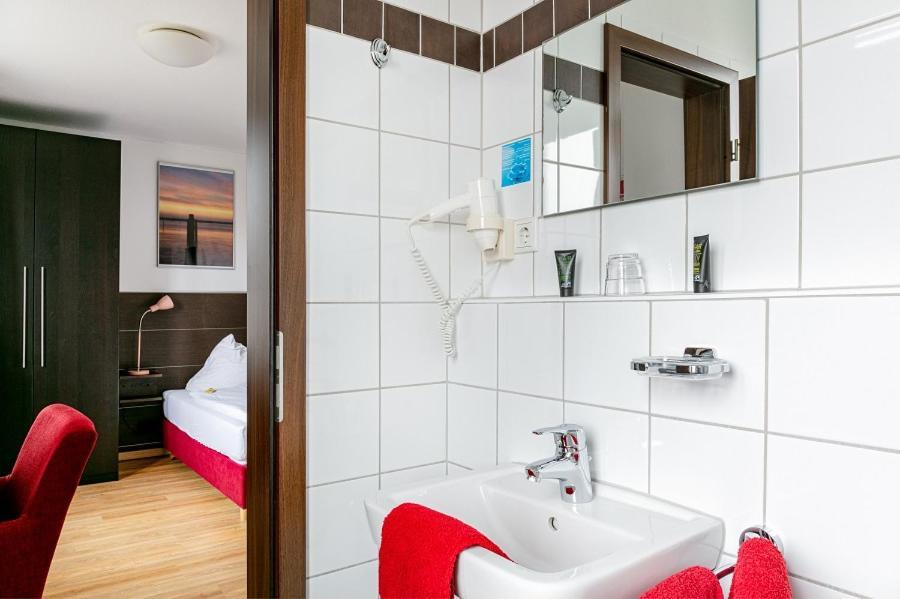 Hotel Bethanien ランゲオーク エクステリア 写真