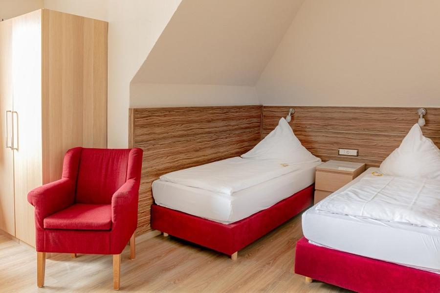 Hotel Bethanien ランゲオーク エクステリア 写真